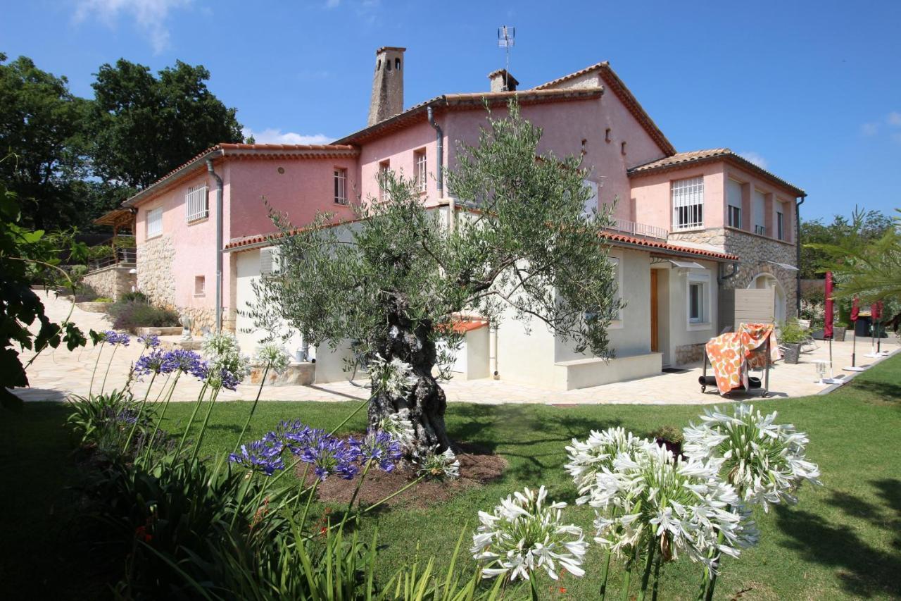 Villa Jalna Chambre, Suites Et Appartement 罗科福尔雷潘 外观 照片