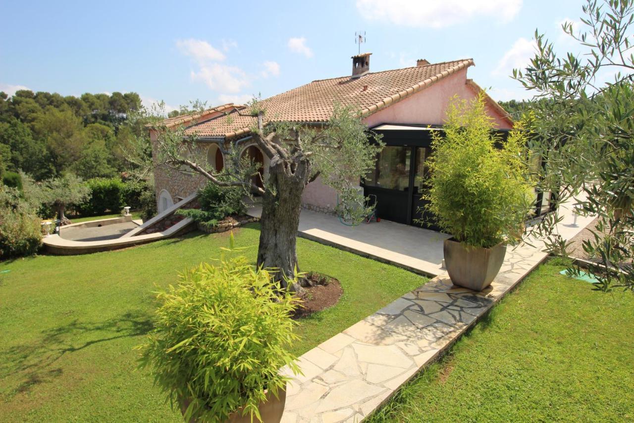 Villa Jalna Chambre, Suites Et Appartement 罗科福尔雷潘 外观 照片