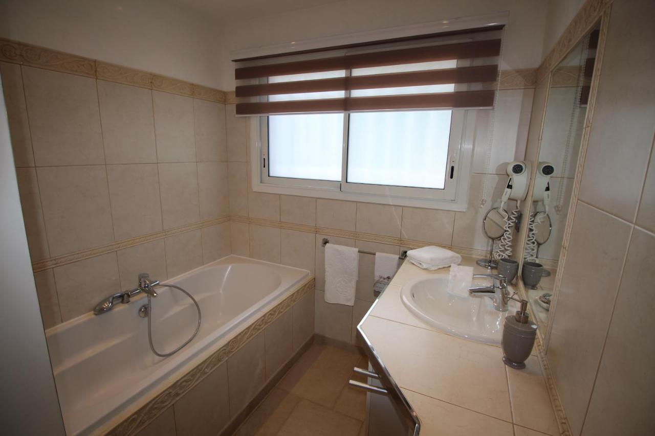 Villa Jalna Chambre, Suites Et Appartement 罗科福尔雷潘 外观 照片